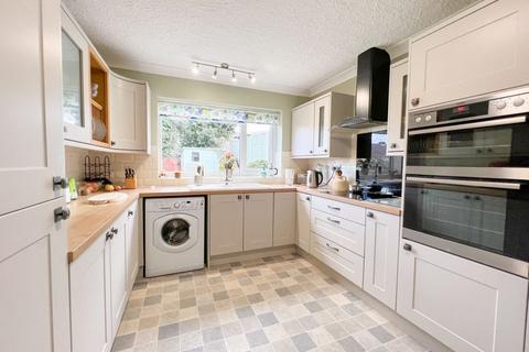 68 Aldridge Road, Streetly, Sutton Coldfield, B74 3TS