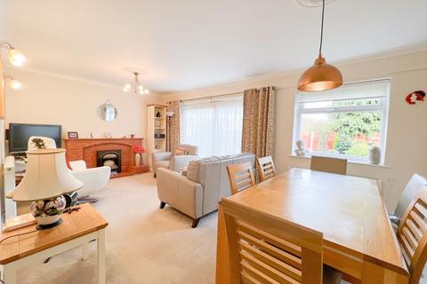 68 Aldridge Road, Streetly, Sutton Coldfield, B74 3TS