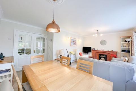 68 Aldridge Road, Streetly, Sutton Coldfield, B74 3TS