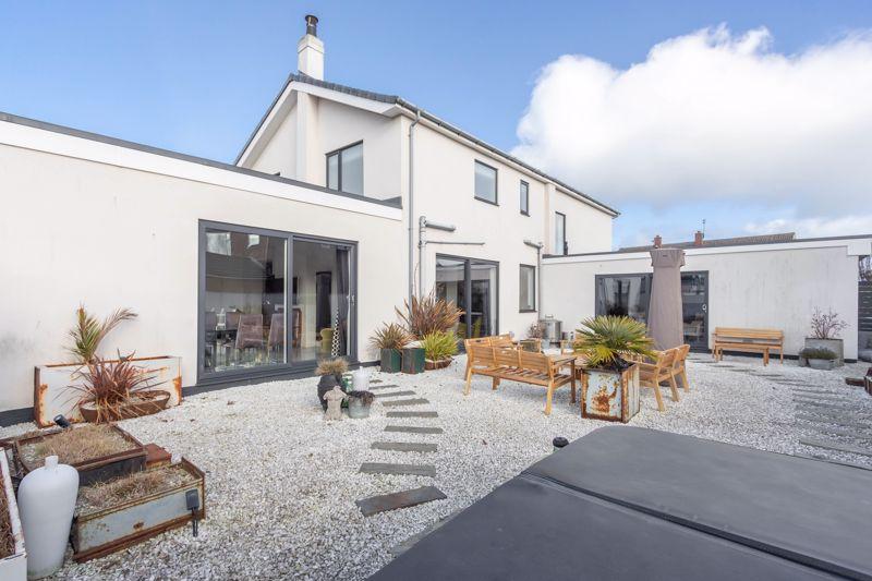 The White House, Beach Road, Tynemouth 5 bed detached house £895,000