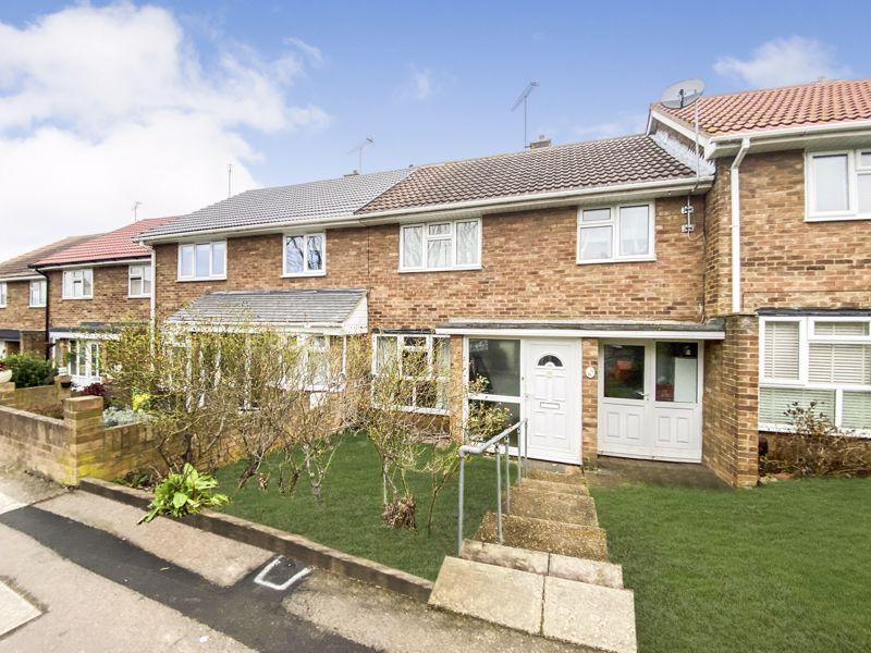 Claydon Crescent, Basildon 3 bed terraced house £325,000