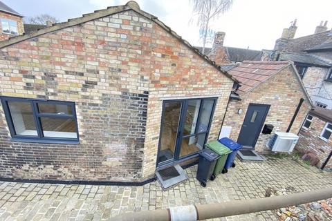 1 bedroom maisonette to rent, Church Place, Godmanchester