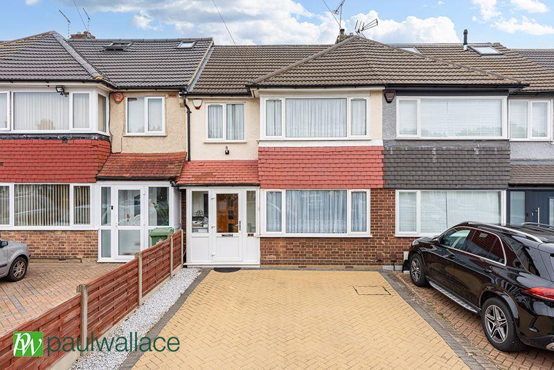 Longfield Lane, West Cheshunt 3 bed terraced house for sale £475,000