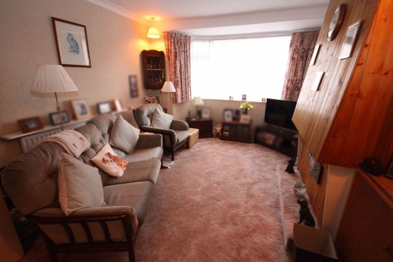 Alderney Gardens, Northolt 4 bed semidetached house £525,000