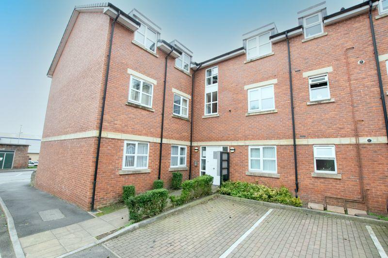Hindsford Bridge Mews, Atherton M46 9QZ 2 bed apartment £90,000