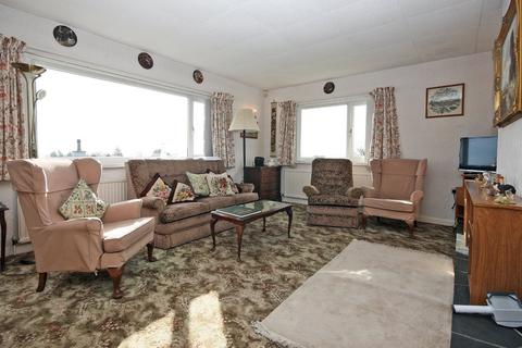 Coppar Bryn Caernarvon Road, Pwllheli, LL53 6TT