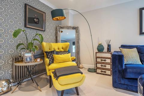 33 Greensleeves Drive, Warley, Brentwood, CM14 5WD