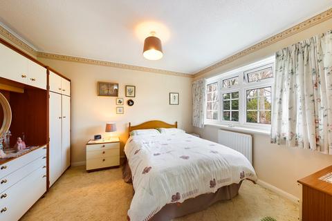 21 Caroline Crescent, Broadstairs, CT10 2XB
