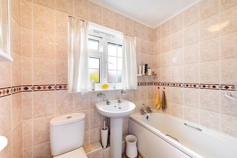 21 Caroline Crescent, Broadstairs, CT10 2XB