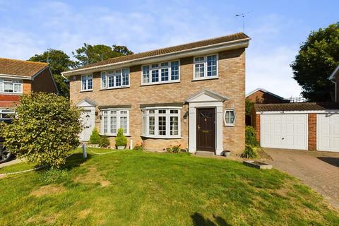 21 Caroline Crescent, Broadstairs, CT10 2XB