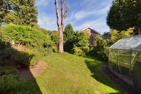 21 Caroline Crescent, Broadstairs, CT10 2XB