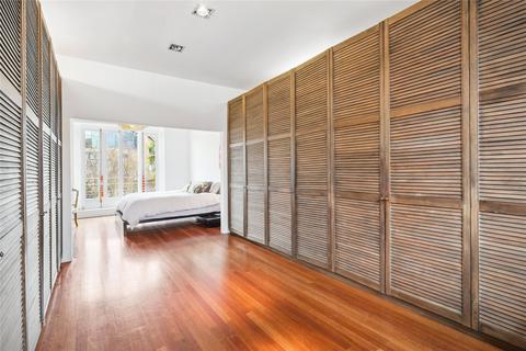 5 bedroom terraced house to rent, Oppidans Road, London, NW3