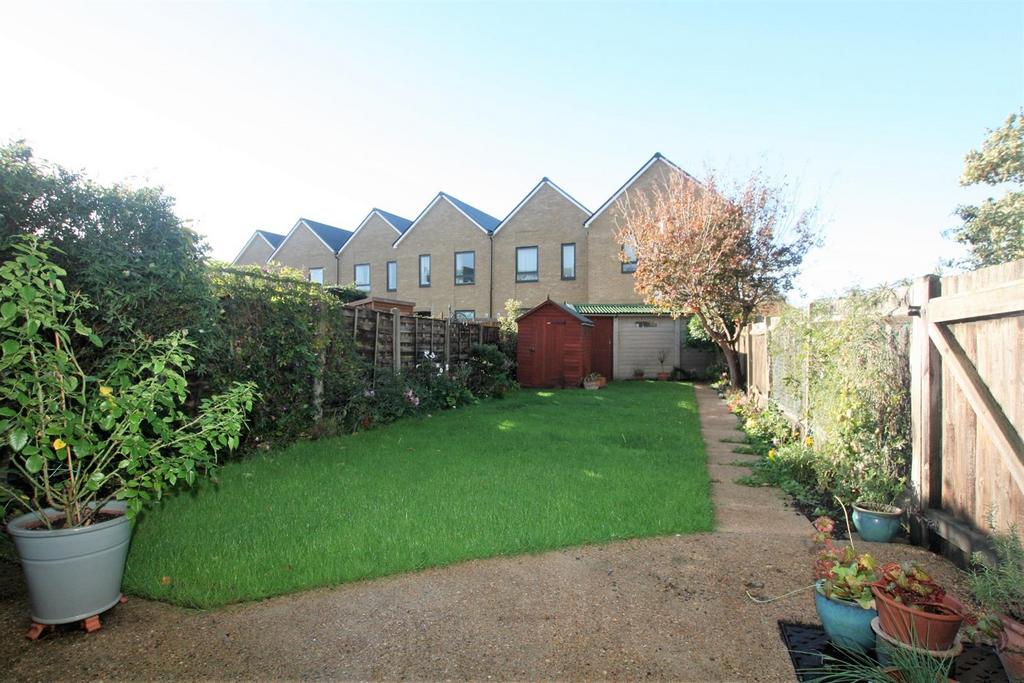 New Barns Avenue, Mitcham 3 bed end of terrace house £460,000