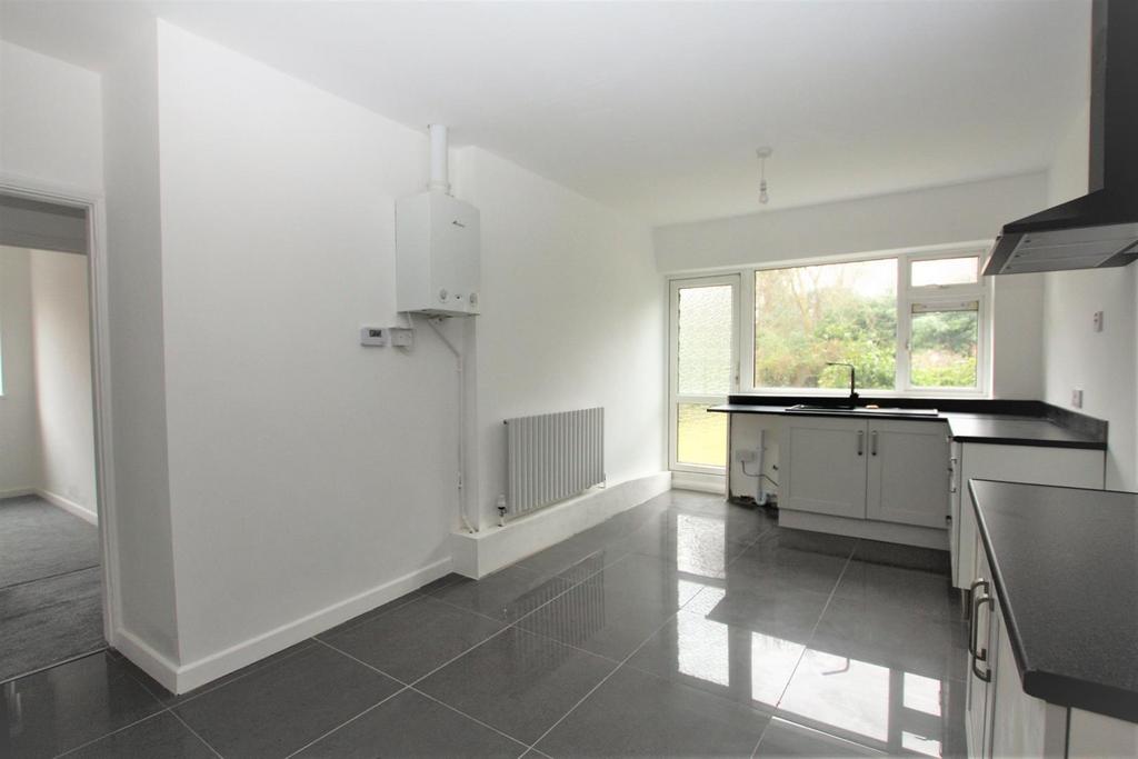 Heatherdene Close, Mitcham 3 bed semidetached bungalow for sale £500,000