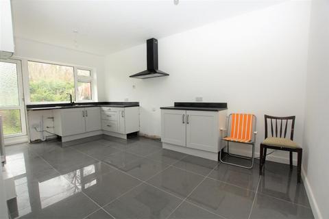 3 bedroom semi-detached bungalow for sale - Heatherdene Close, Mitcham