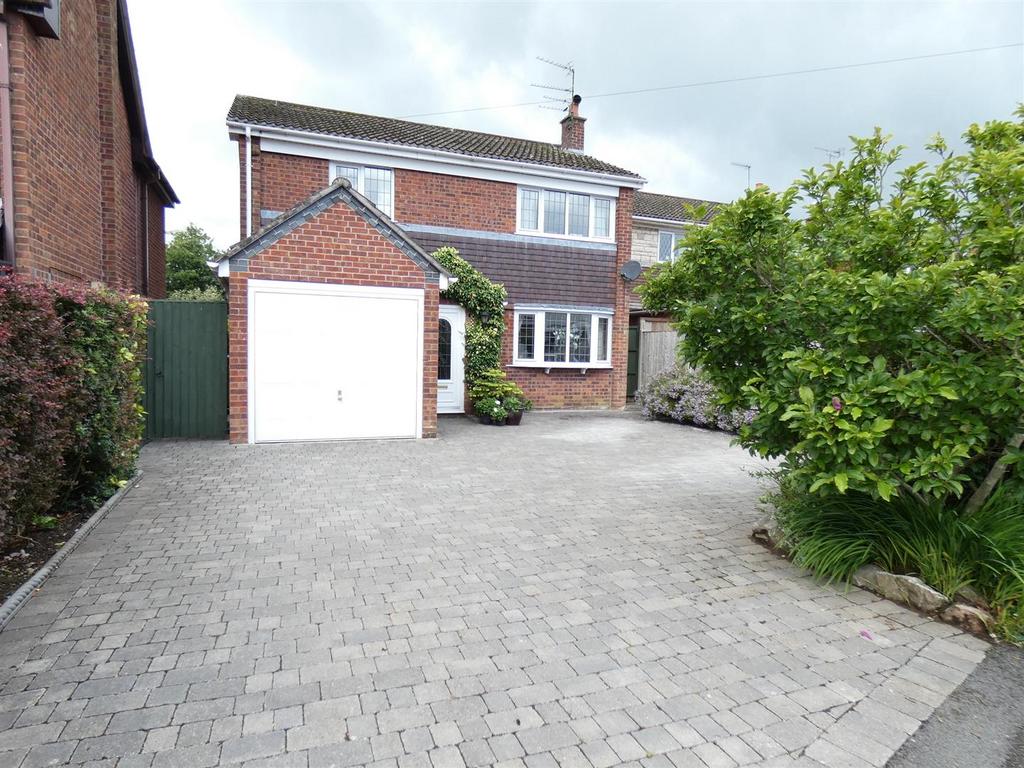 Meakin Close, Cheadle, Stoke On Trent 4 bed detached house for sale £297,000