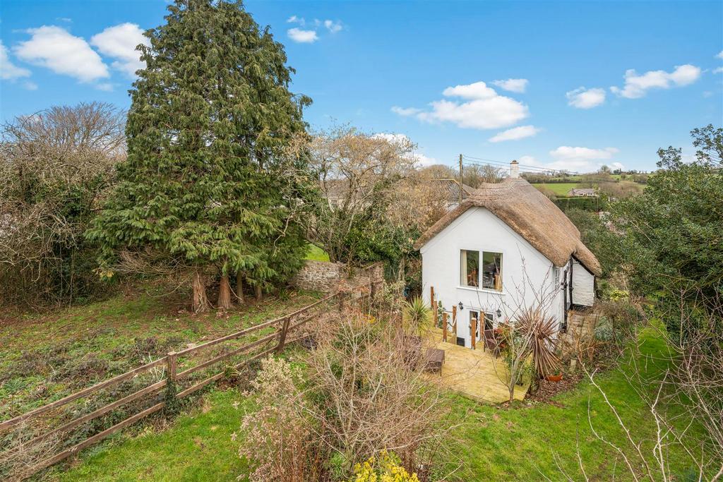 East Ogwell 3 bed detached house for sale £550,000
