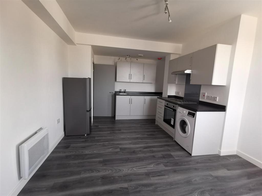 Cape Hill, Smethwick 1 bed apartment £685 pcm (£158 pw)