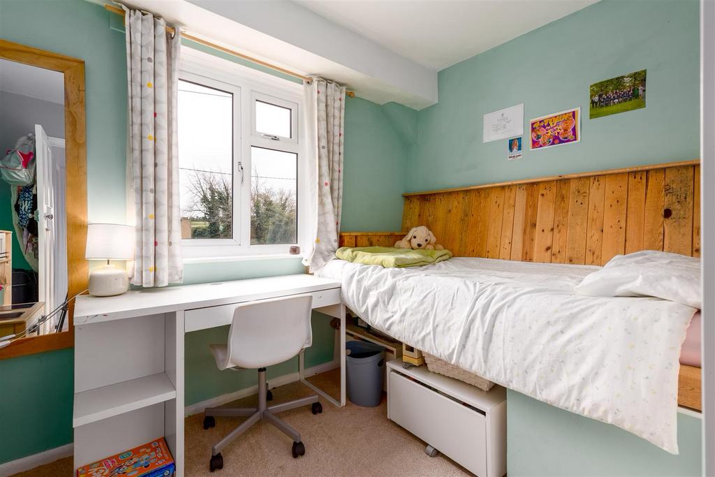 Good size bed 3.jpg