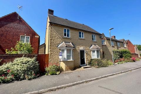 10 Downham View, Dursley, GL11 5GB