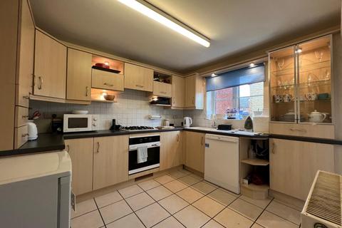 10 Downham View, Dursley, GL11 5GB