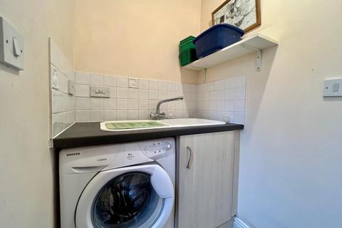 10 Downham View, Dursley, GL11 5GB