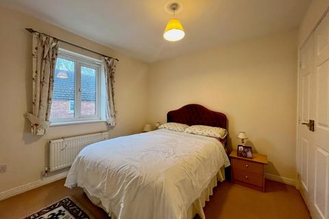 10 Downham View, Dursley, GL11 5GB