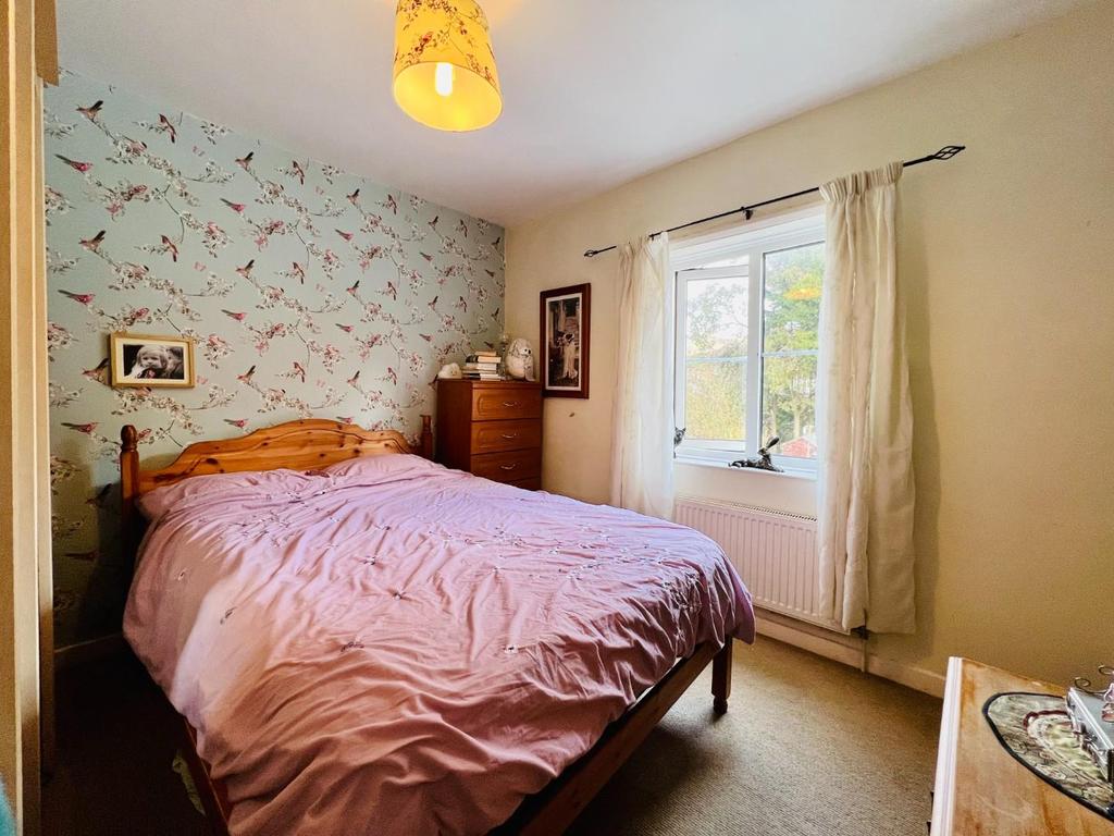 Bedroom 1.jpeg