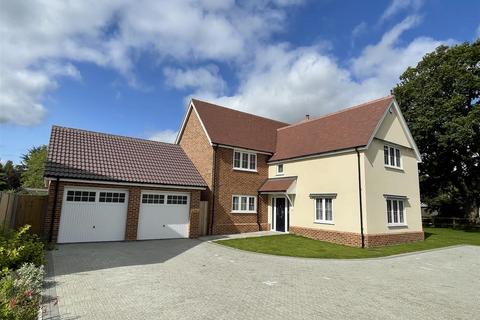 4 bedroom detached house for sale - Harwich Road, Colchester CO7