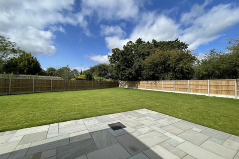 4 bedroom detached house for sale - Harwich Road, Colchester CO7