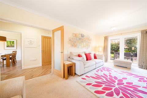 10 Highfield, Hatton Park, Warwick, CV35 7TQ