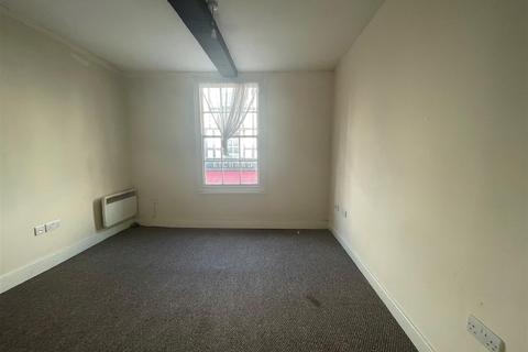 2 bedroom apartment for sale, Shop and Flat, 35 High Street, Leominster