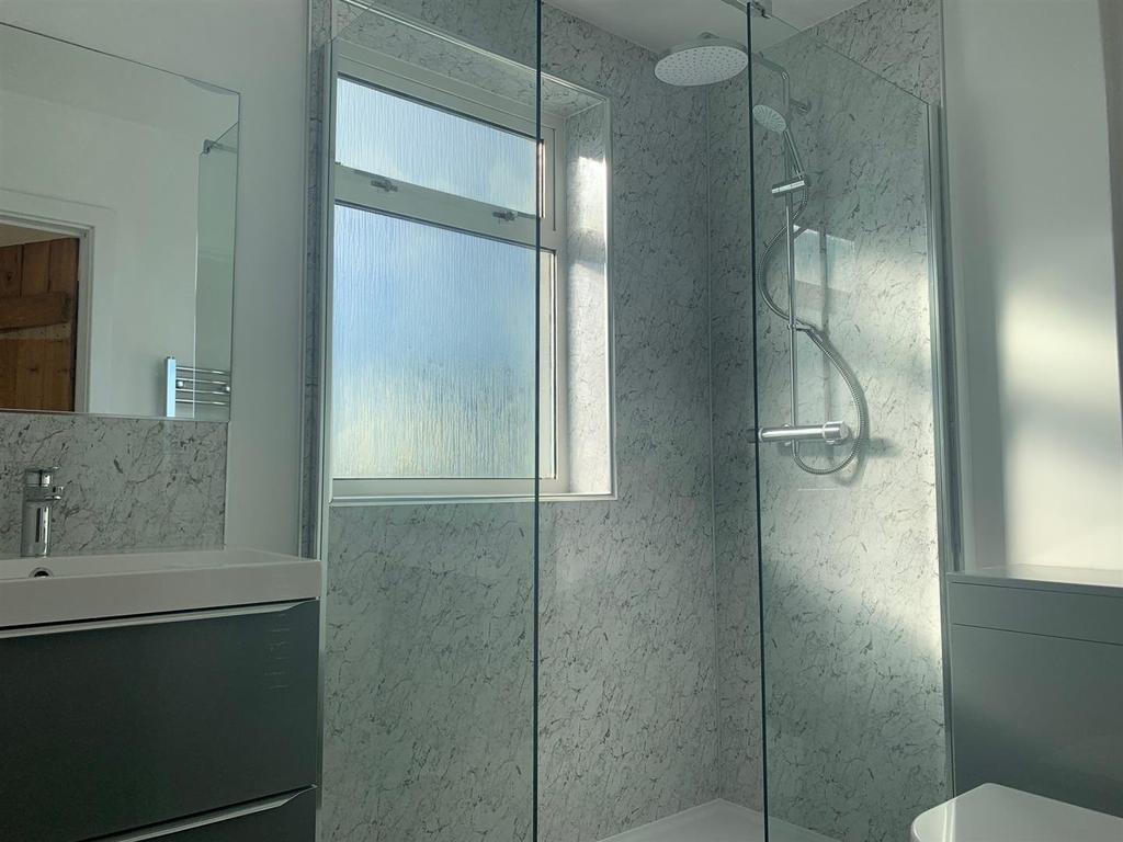 Ensuite.jpg