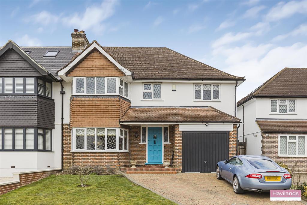 Moffats Lane, Brookmans Park, AL9 4 bed semidetached house £1,170,000
