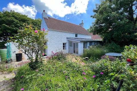 2 bedroom detached house for sale, Valongis, Alderney