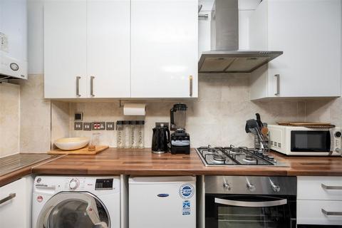 87d Talbot Road, London, W2 5JW