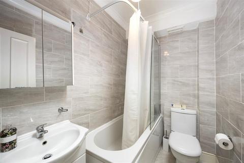 87d Talbot Road, London, W2 5JW