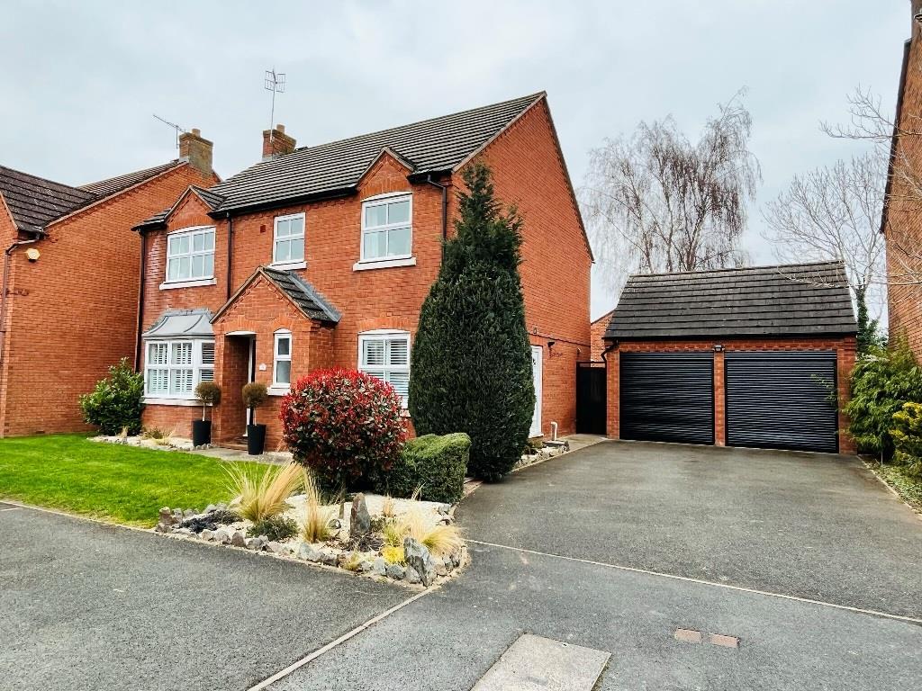 St. Laurence Way, BidfordOnAvon... 4 bed detached house £475,000