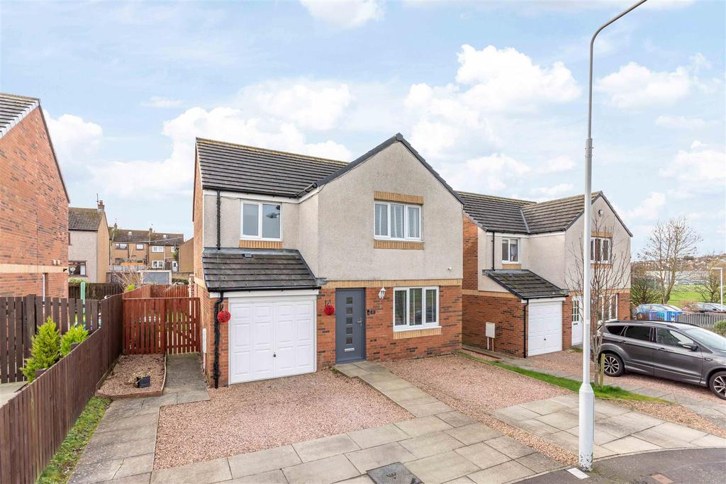 40 Woodmill Grove, Dunfermline, KY11 4JR 4 bed detached house £272,500