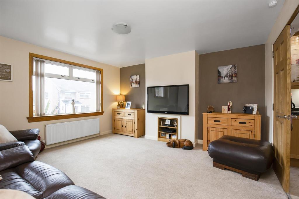 31 Birch Grove, Dunfermline, KY11 8BE 4 bed semidetached house £235,000