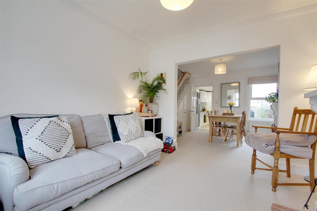 Rugby Road, Worthing 2 bed terraced house £400,000