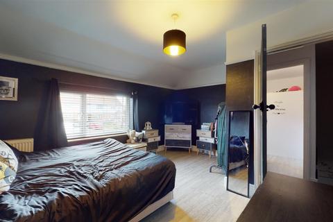 24 Bridge Road, Cosgrove, Milton Keynes, MK19 7JH