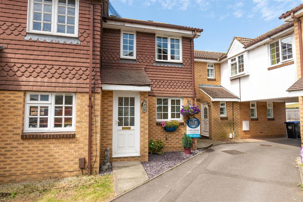 Shaw Drive, WaltonOnThames 2 bed terraced house for sale £425,000