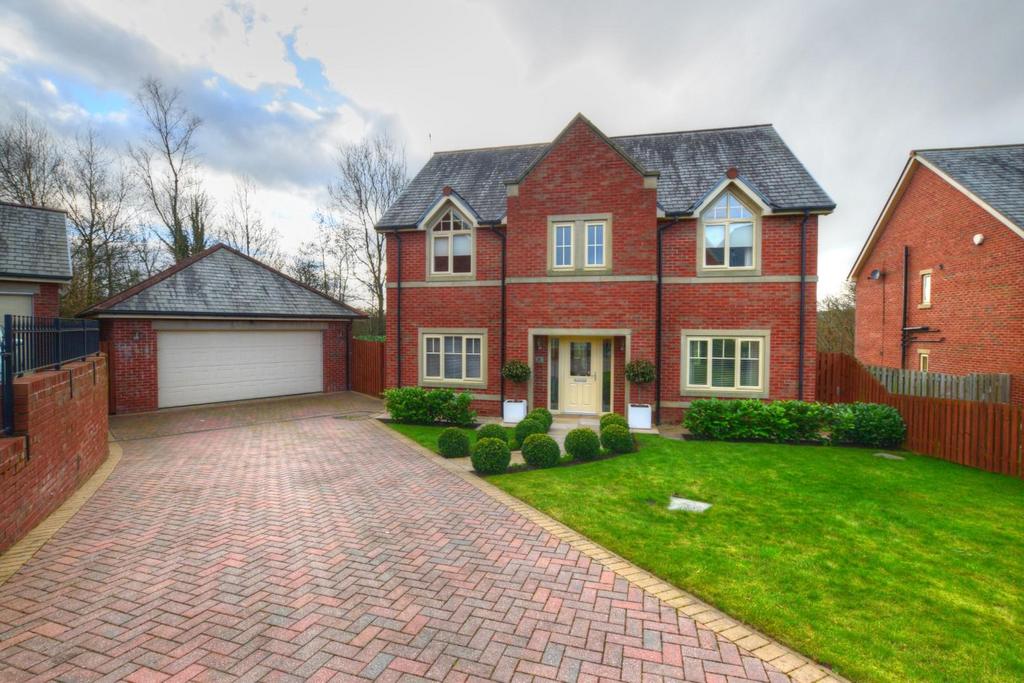 Grenfell Gardens, Colne 4 bed detached house £550,000
