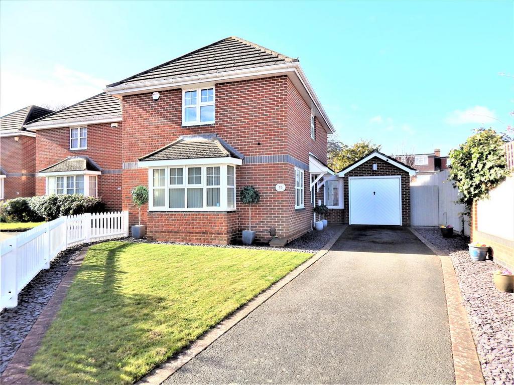 Copse Close, Rochester 3 bed detached house for sale £457,500