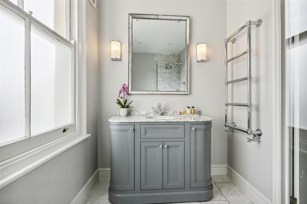 1b Cranbrook Road, W4 2 LH-8.jpg