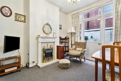 9 Merton Avenue, London, W4 1TA