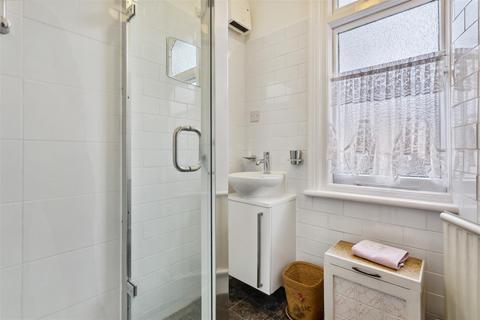 9 Merton Avenue, London, W4 1TA