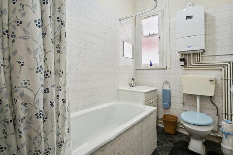 9 Merton Avenue, London, W4 1TA