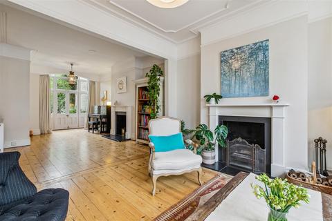 92 Woodstock Road, London, W4 1EG